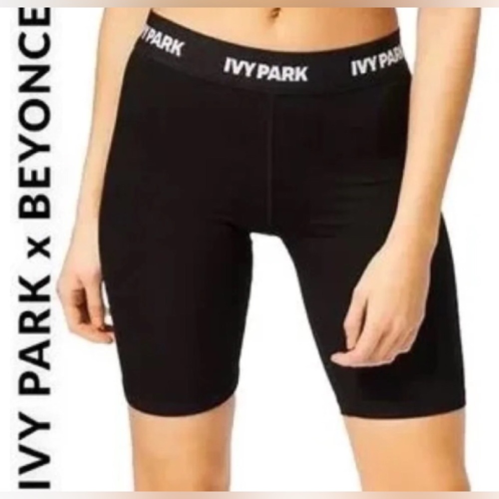 Ivy Park Women's Active Logo Cycling Shorts - Black